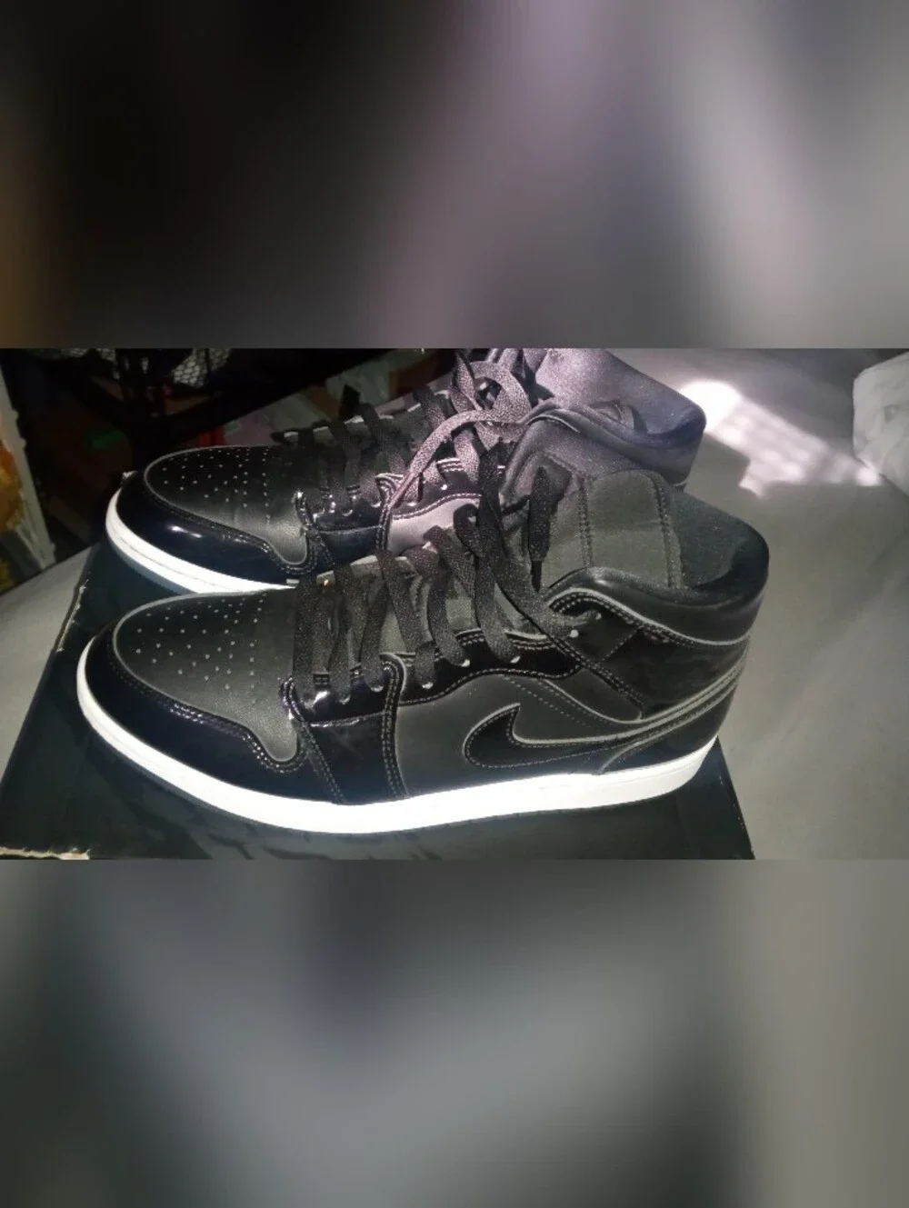 Jordan Men's Black & Dark Concord White